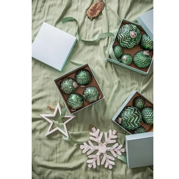 Vixen holiday glass balls – classic yet modern design, versatile set of 6 for any decor style – Christmas Mercantile